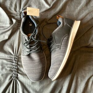 IZOD Shoes Mens Sz 8 Gray Kyler Lace Up Memory Foam Casual Comfort NWOB